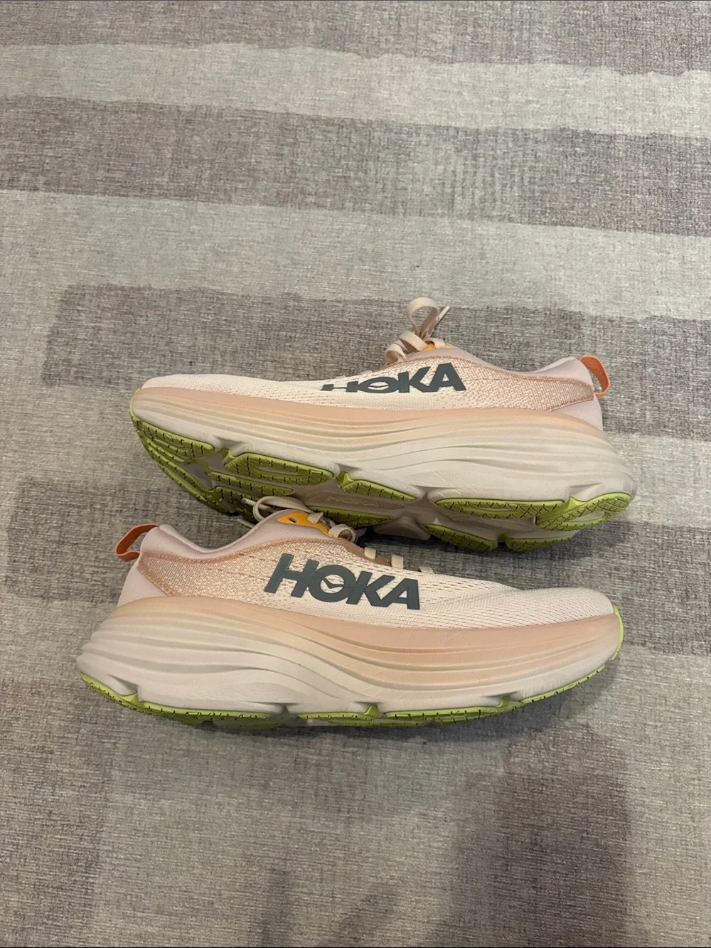 Hoka Women's Bondi 8 - Cream/Vanilla